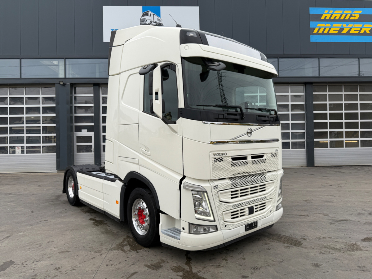 VOLVO FH-460 4x2 - Nyergesvontató: 3 kép. VOLVO FH-460 4x2 - Nyergesvontató: 3 kép.