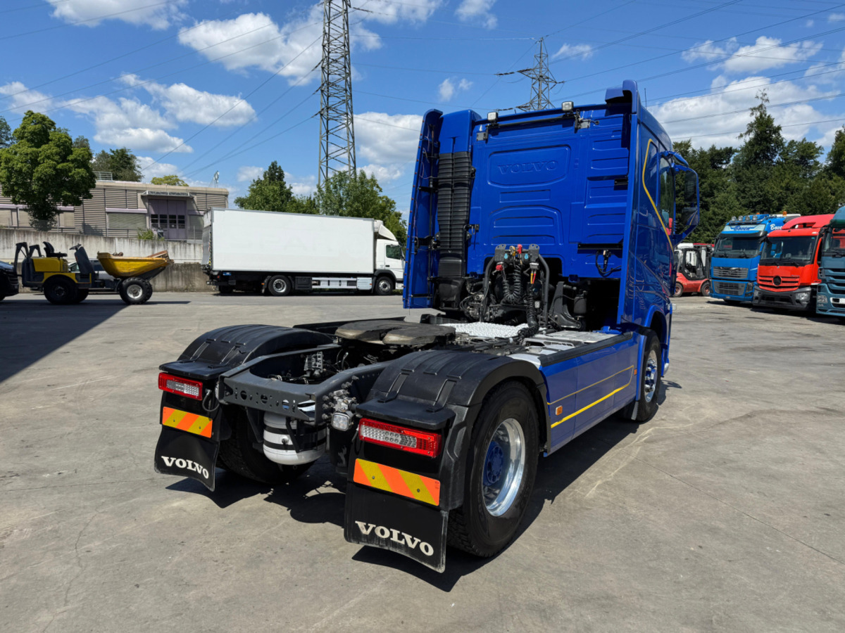 VOLVO FH-540 4x4H - Nyergesvontató: 5 kép. VOLVO FH-540 4x4H - Nyergesvontató: 5 kép.