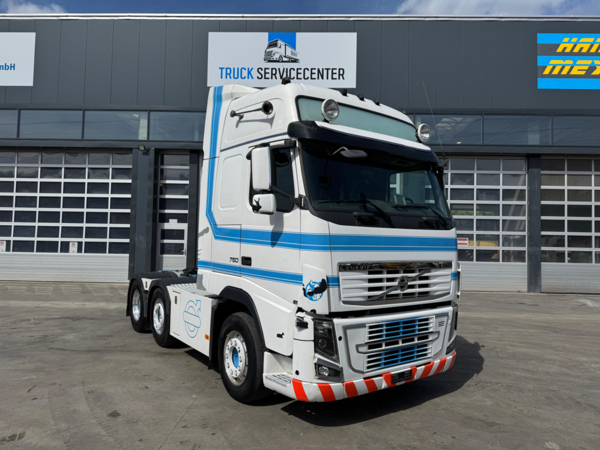 VOLVO FH16-750 6x2 - Nyergesvontató: 3 kép. VOLVO FH16-750 6x2 - Nyergesvontató: 3 kép.