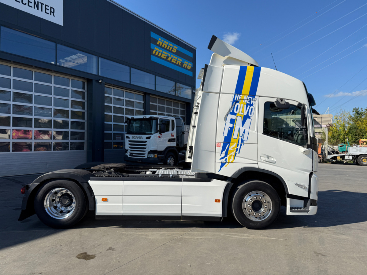 VOLVO FM-460 4x2 - Nyergesvontató: 4 kép. VOLVO FM-460 4x2 - Nyergesvontató: 4 kép.