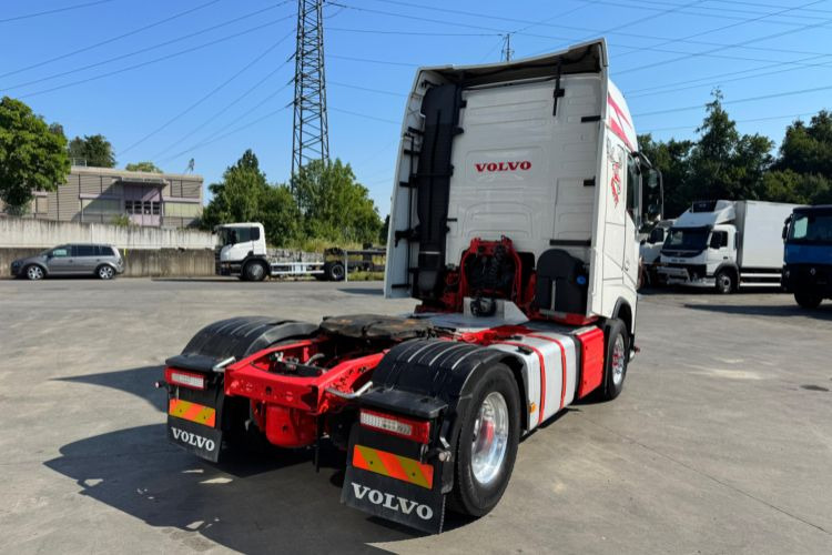 Volvo FH-500 4x2T Hydraulik - Nyergesvontató: 5 kép. Volvo FH-500 4x2T Hydraulik - Nyergesvontató: 5 kép.