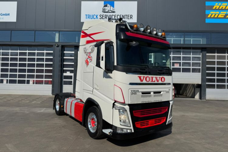 Volvo FH-500 4x2T Hydraulik - Nyergesvontató: 3 kép. Volvo FH-500 4x2T Hydraulik - Nyergesvontató: 3 kép.