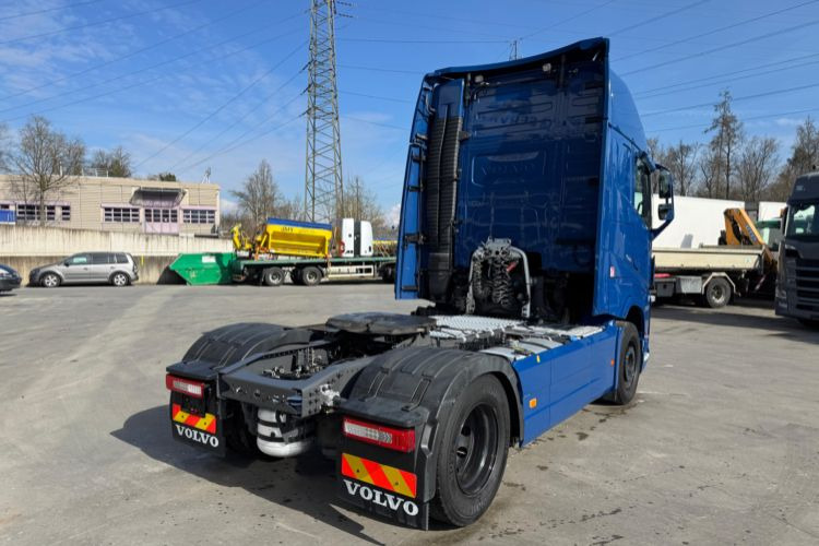 Volvo FH-500 TC 4x2 - Nyergesvontató: 5 kép. Volvo FH-500 TC 4x2 - Nyergesvontató: 5 kép.