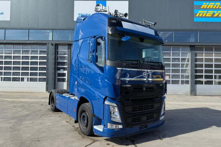 Volvo FH-500 TC 4x2 - Nyergesvontató: 3 kép. Volvo FH-500 TC 4x2 - Nyergesvontató: 3 kép.