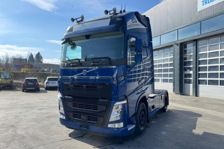 Volvo FH-500 TC 4x2 - Nyergesvontató: 1 kép. Volvo FH-500 TC 4x2 - Nyergesvontató: 1 kép.