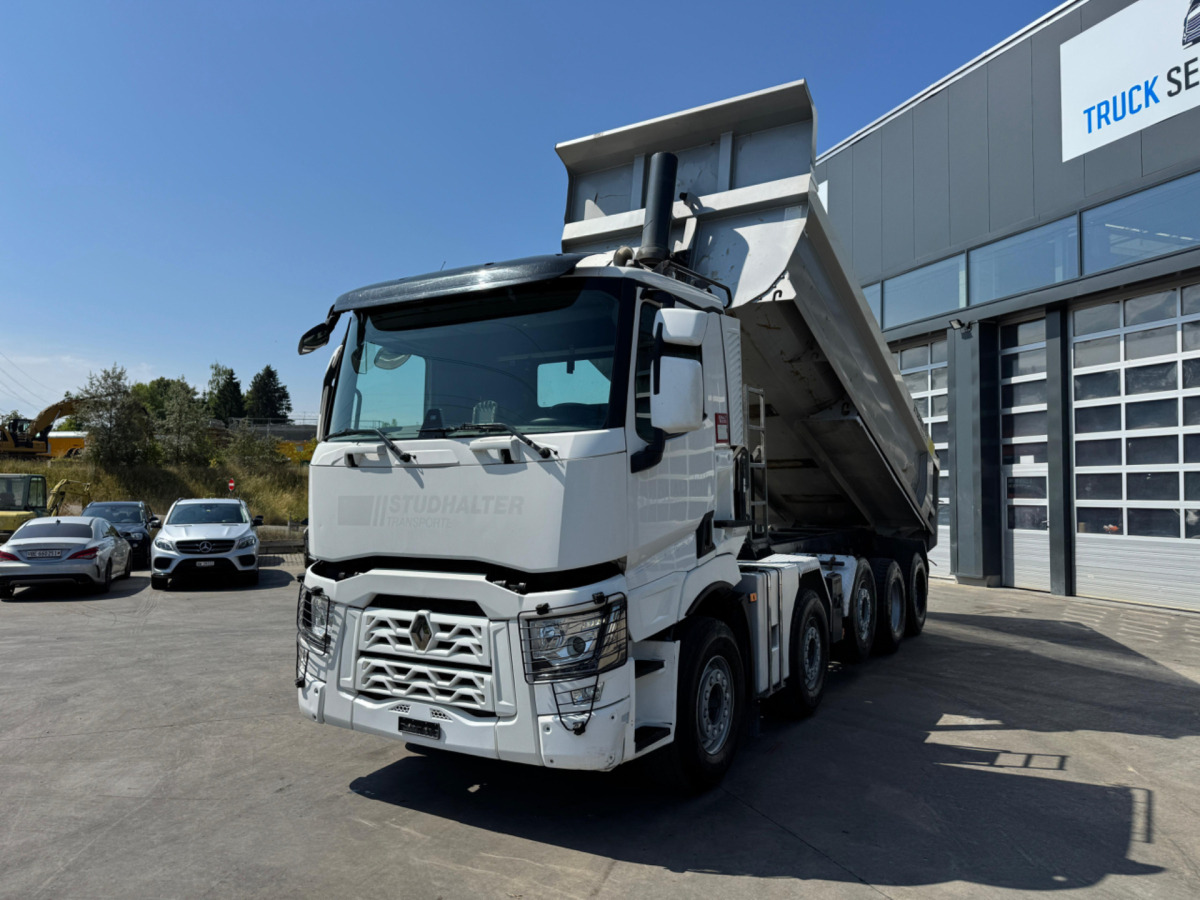 RENAULT C520 10x4 Kipper - Billenőplatós teherautó: 1 kép. RENAULT C520 10x4 Kipper - Billenőplatós teherautó: 1 kép.