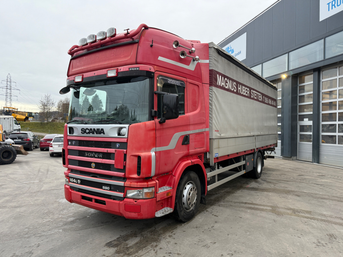 SCANIA 164 580 V8 4x2 - Ponyvás teherautó: 1 kép. SCANIA 164 580 V8 4x2 - Ponyvás teherautó: 1 kép.