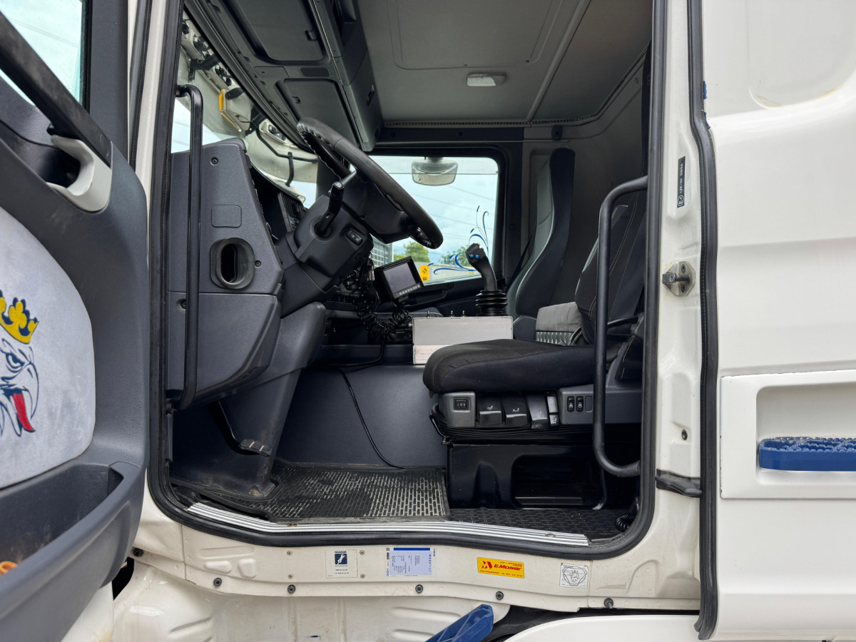 Horgos rakodó teherautó SCANIA G480 8x4 Sobag: 10 kép. Horgos rakodó teherautó SCANIA G480 8x4 Sobag: 10 kép.