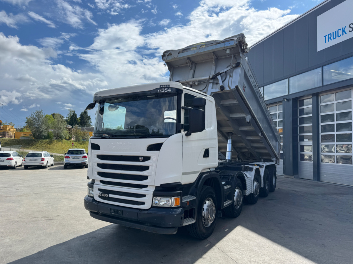 SCANIA G490 10x4 Moser 2S - Billenőplatós teherautó: 1 kép. SCANIA G490 10x4 Moser 2S - Billenőplatós teherautó: 1 kép.