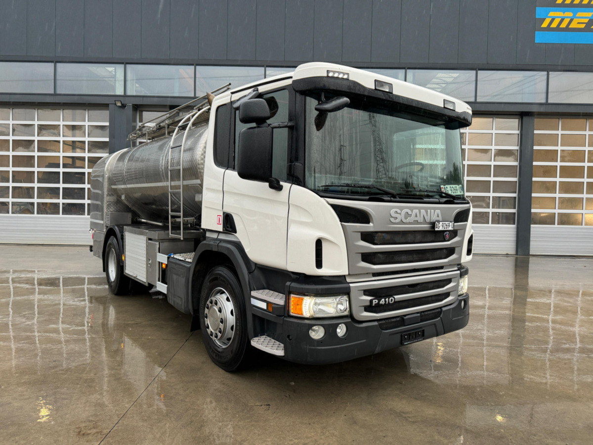 SCANIA P410 4x2 Jansky - Tartályos teherautó: 3 kép. SCANIA P410 4x2 Jansky - Tartályos teherautó: 3 kép.