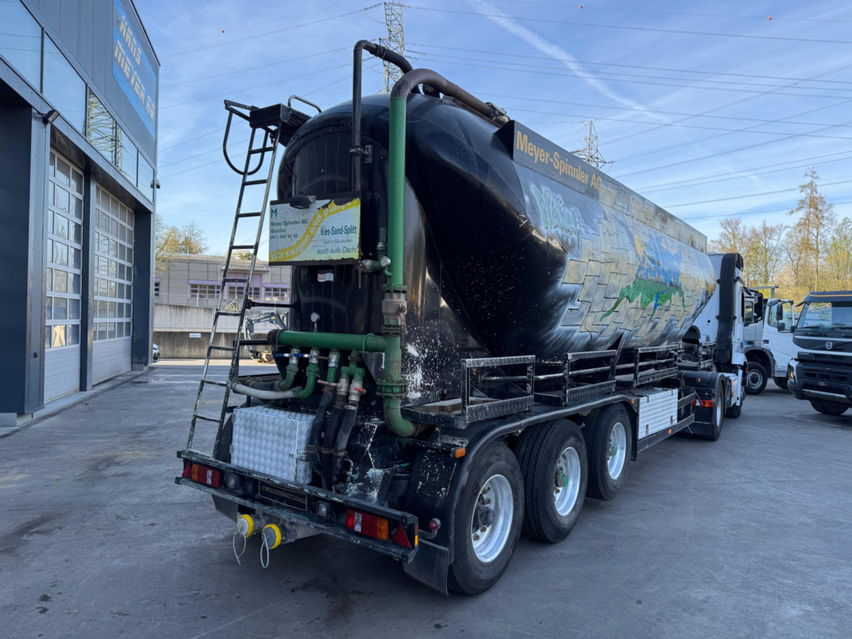 SPITZER Spitzer Silo 37m3 - Silós félpótkocsi: 4 kép. SPITZER Spitzer Silo 37m3 - Silós félpótkocsi: 4 kép.