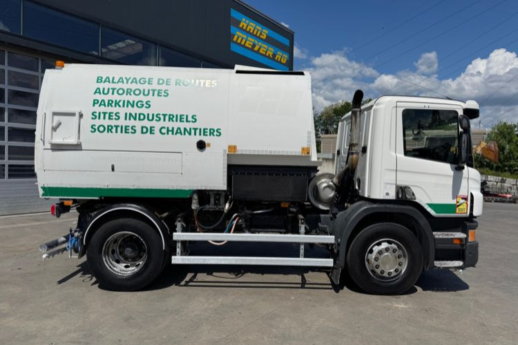 Scania P280 4x2 Wassertank - Tartályos teherautó: 4 kép. Scania P280 4x2 Wassertank - Tartályos teherautó: 4 kép.