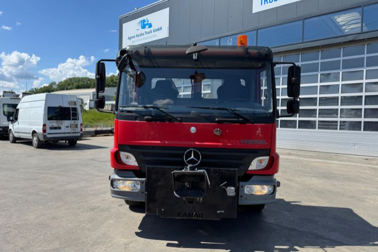 Mercedes-Benz Kamag Truck Wiesel - Teherautó: 2 kép. Mercedes-Benz Kamag Truck Wiesel - Teherautó: 2 kép.