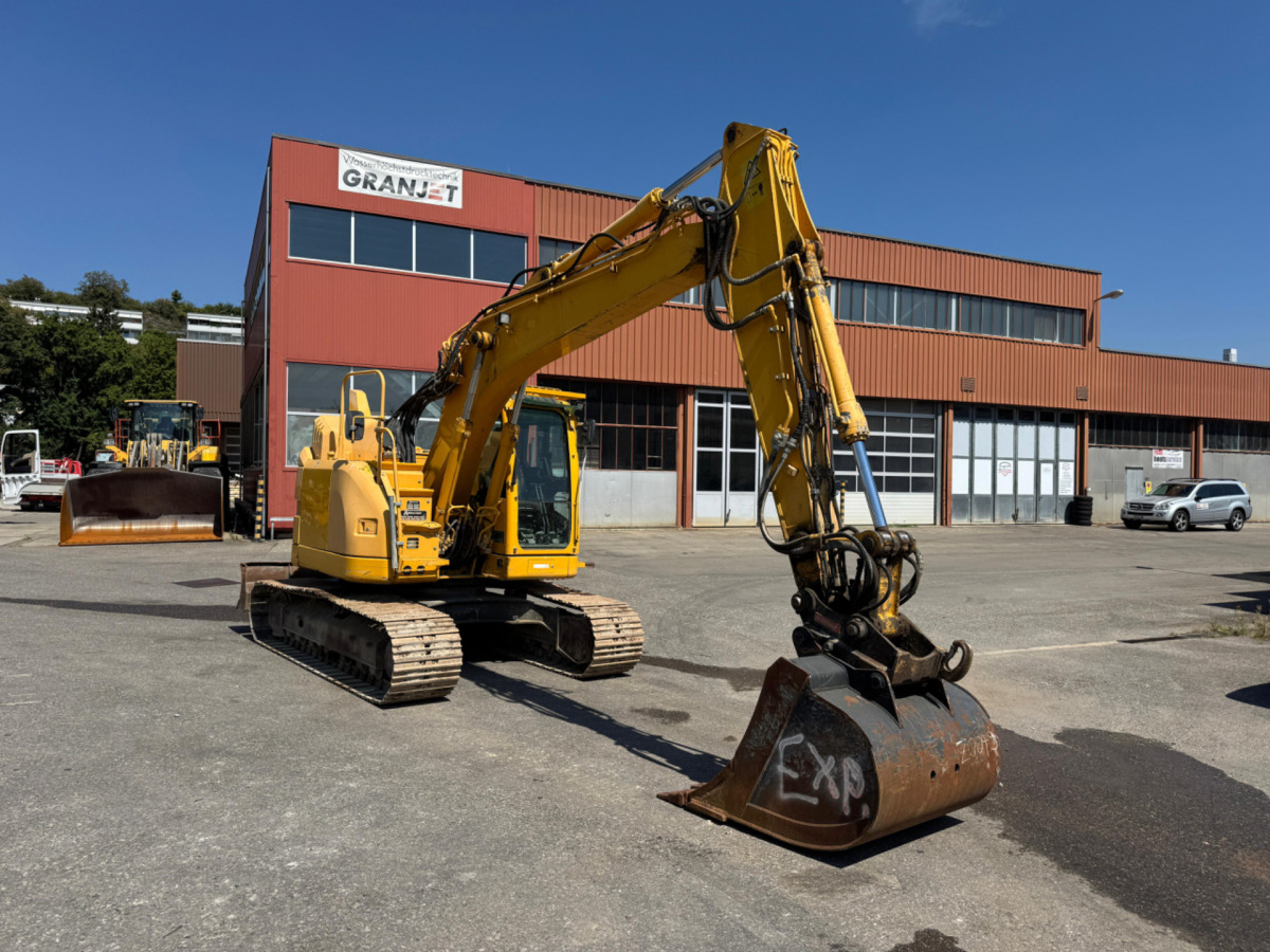 VOLVO ECR145DL Oilquick - Lánctalpas kotró: 2 kép. VOLVO ECR145DL Oilquick - Lánctalpas kotró: 2 kép.