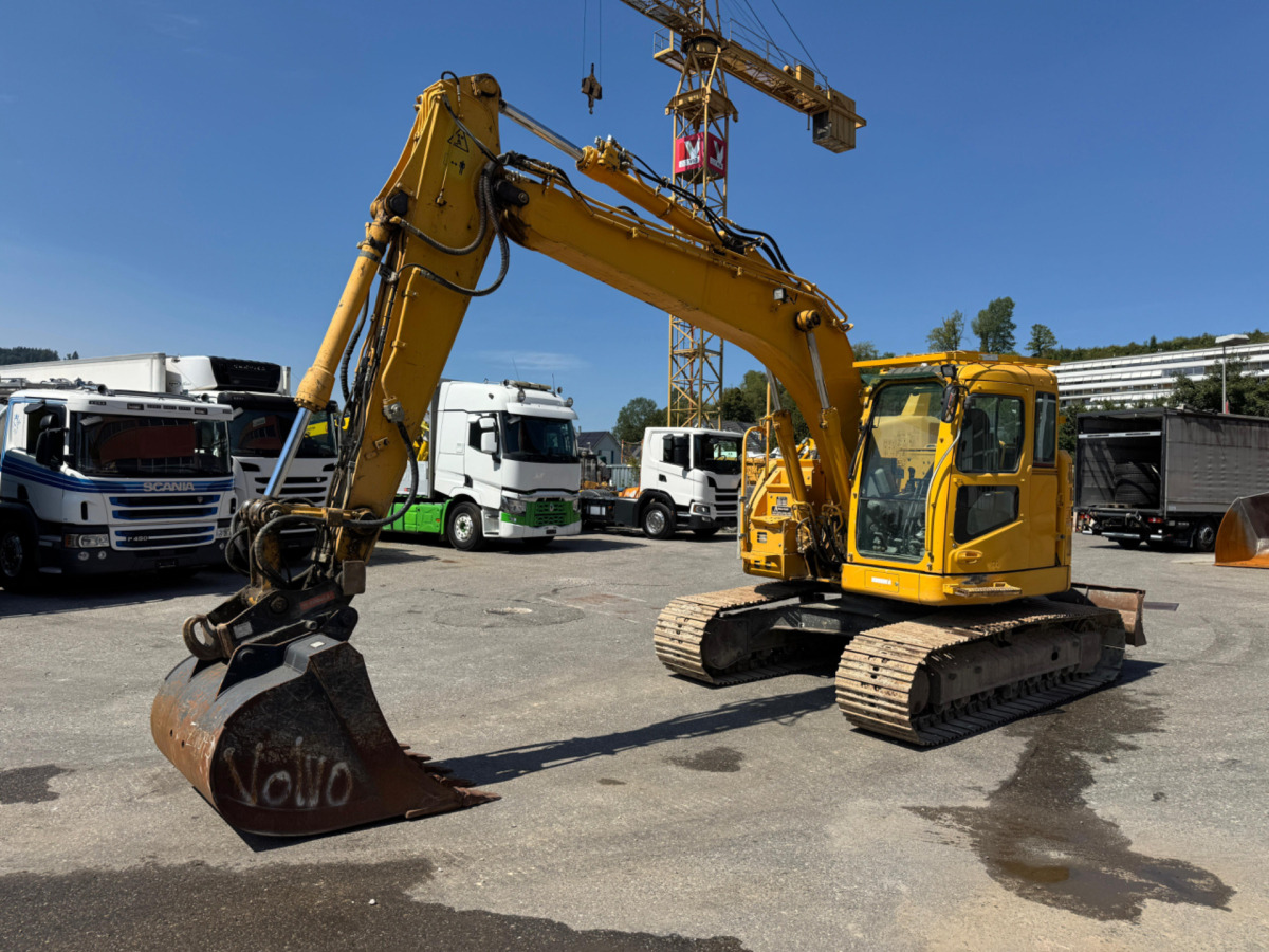 VOLVO ECR145DL Oilquick - Lánctalpas kotró: 1 kép. VOLVO ECR145DL Oilquick - Lánctalpas kotró: 1 kép.