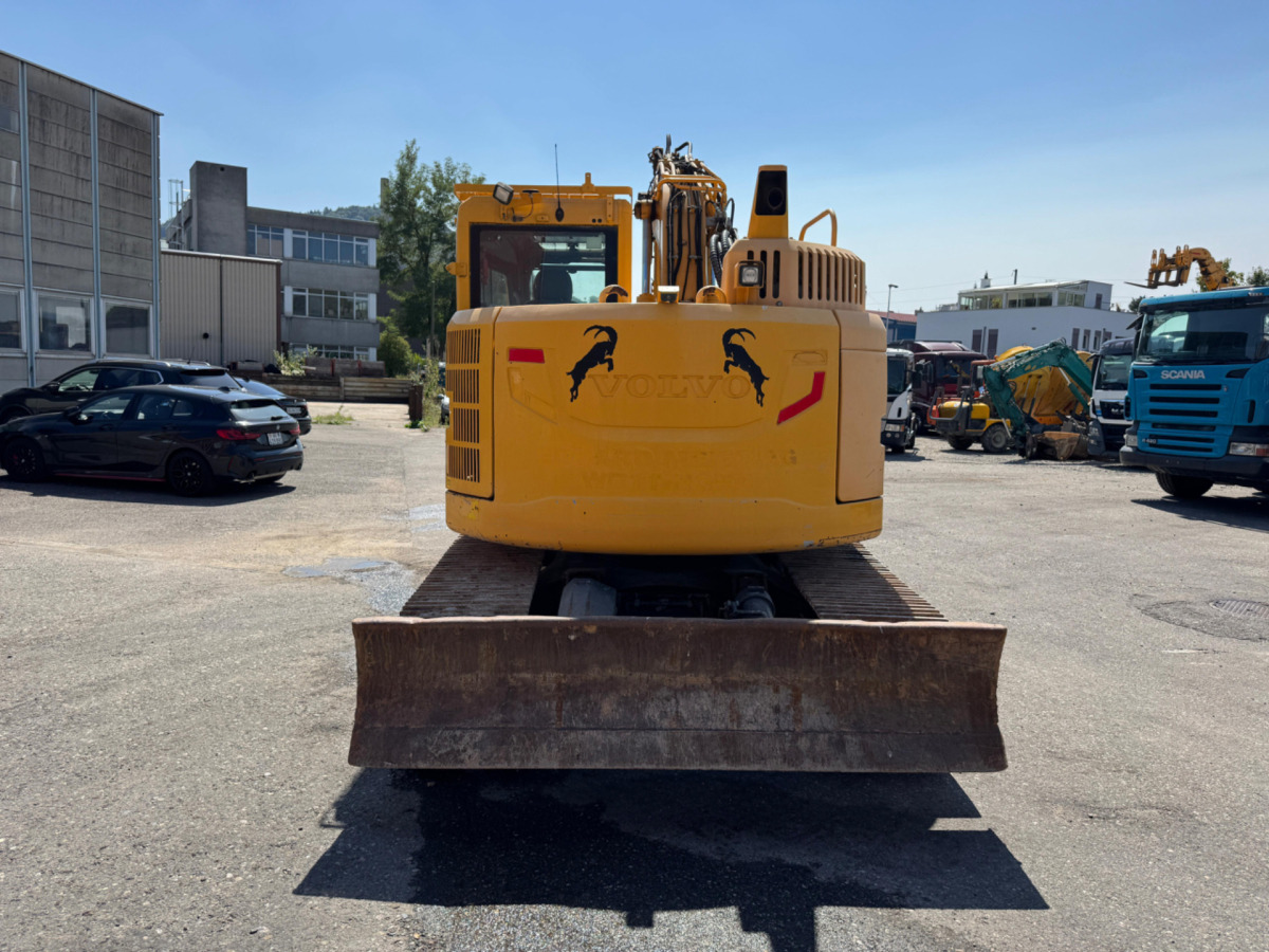 VOLVO ECR145DL Oilquick - Lánctalpas kotró: 5 kép. VOLVO ECR145DL Oilquick - Lánctalpas kotró: 5 kép.
