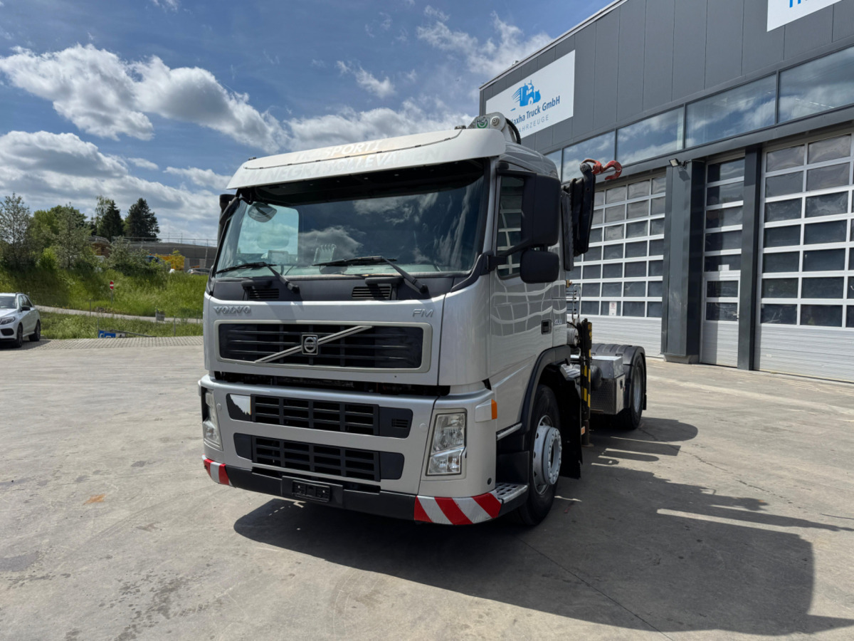 VOLVO FM-400 4x2 Bonfiglioli 15000-4 - Darus autó: 2 kép. VOLVO FM-400 4x2 Bonfiglioli 15000-4 - Darus autó: 2 kép.