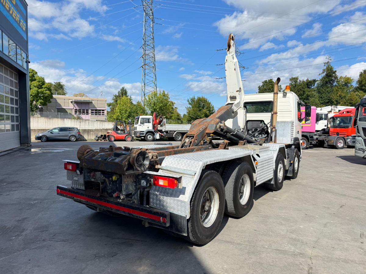 VOLVO FM-440 8x4 Hiab 25T AHK - Horgos rakodó teherautó: 5 kép. VOLVO FM-440 8x4 Hiab 25T AHK - Horgos rakodó teherautó: 5 kép.