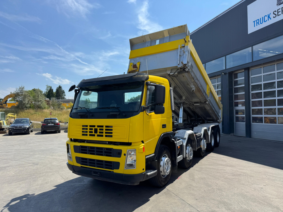 VOLVO FM-480 10x4 Kipper - Billenőplatós teherautó: 1 kép. VOLVO FM-480 10x4 Kipper - Billenőplatós teherautó: 1 kép.