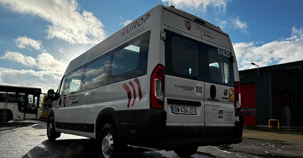 Fiat Ducato / 17 miejsc / EURO 6/ IGŁA !!!/ Cena:74000 zł netto - Minibusz, Kisbusz: 5 kép. Fiat Ducato / 17 miejsc / EURO 6/ IGŁA !!!/ Cena:74000 zł netto - Minibusz, Kisbusz: 5 kép.
