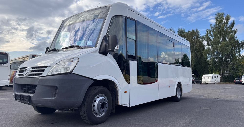 Irisbus Cytios 4/ miejski niskowejściowy/ Klimatyzacja /Cena:83000 zł netto - Helyközi busz: 2 kép. Irisbus Cytios 4/ miejski niskowejściowy/ Klimatyzacja /Cena:83000 zł netto - Helyközi busz: 2 kép.