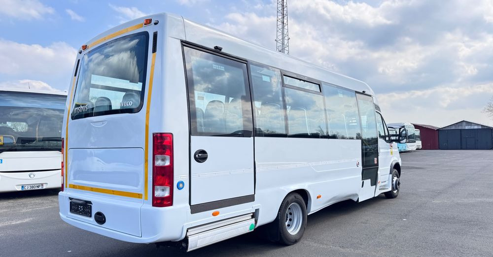 Irisbus Iveco / DURISOTTI / -28miejsc /euro5/ mała klima / winda / 114000 zł netto - Minibusz, Kisbusz: 4 kép. Irisbus Iveco / DURISOTTI / -28miejsc /euro5/ mała klima / winda / 114000 zł netto - Minibusz, Kisbusz: 4 kép.