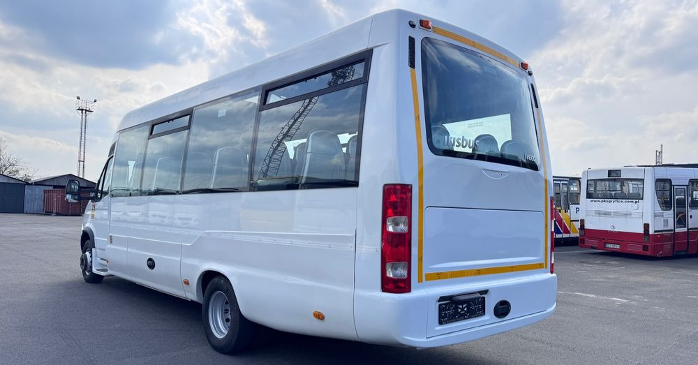 Irisbus Iveco / DURISOTTI / -28miejsc /euro5/ mała klima / winda / 114000 zł netto - Minibusz, Kisbusz: 3 kép. Irisbus Iveco / DURISOTTI / -28miejsc /euro5/ mała klima / winda / 114000 zł netto - Minibusz, Kisbusz: 3 kép.