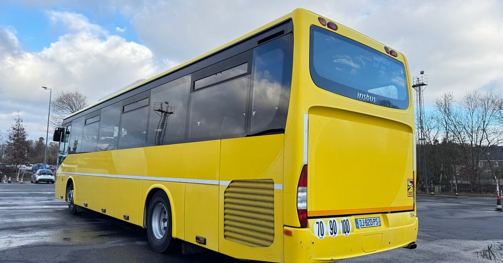 Irisbus Recreo Crosway / KLIMATYZACJA/ 59+1 miejsc/ tector / CENA: 78000zł netto - Helyközi busz: 3 kép. Irisbus Recreo Crosway / KLIMATYZACJA/ 59+1 miejsc/ tector / CENA: 78000zł netto - Helyközi busz: 3 kép.