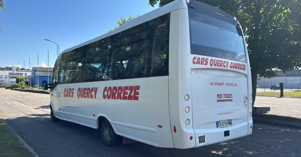Iveco Wing/ 33 miejsca /mała klima /Cena:178000 zł netto - Minibusz, Kisbusz: 2 kép. Iveco Wing/ 33 miejsca /mała klima /Cena:178000 zł netto - Minibusz, Kisbusz: 2 kép.