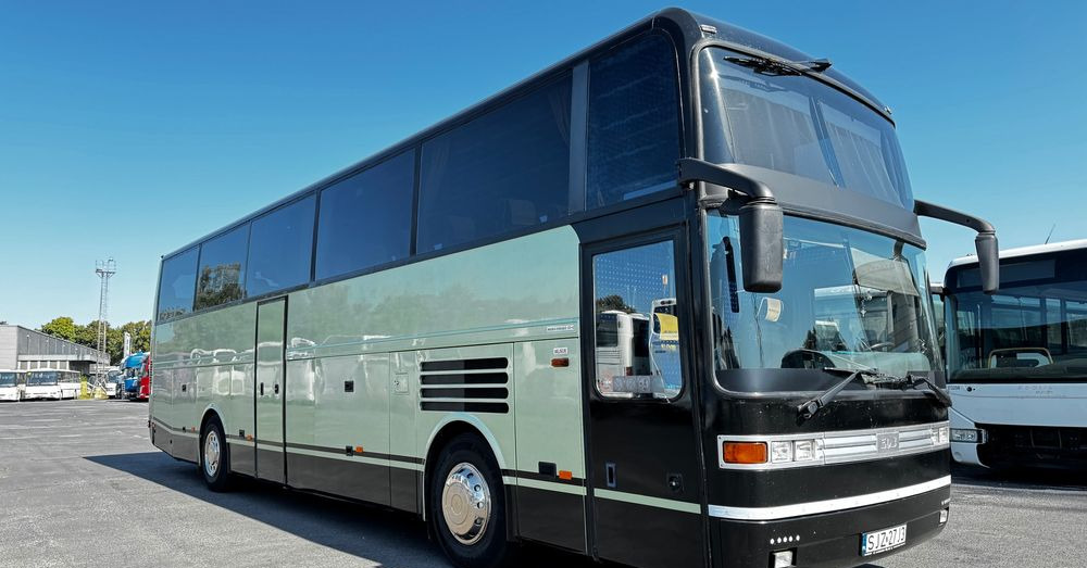 Van Hool EOS 200/ Klimatyzacja / Motor MAN / 51 miejsc / CENA 55000 zł netto - Távolsági busz: 5 kép. Van Hool EOS 200/ Klimatyzacja / Motor MAN / 51 miejsc / CENA 55000 zł netto - Távolsági busz: 5 kép.