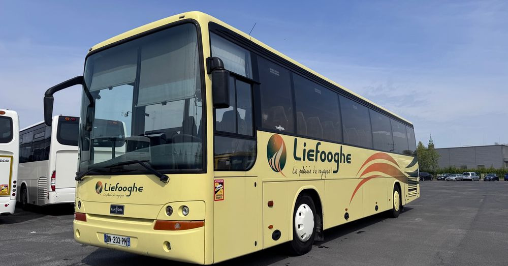 Van Hool T915 TL / MAN - silnik/ euro 4/ Klima / 61 miejsc / Cena:89000 zł netto - Helyközi busz: 2 kép. Van Hool T915 TL / MAN - silnik/ euro 4/ Klima / 61 miejsc / Cena:89000 zł netto - Helyközi busz: 2 kép.