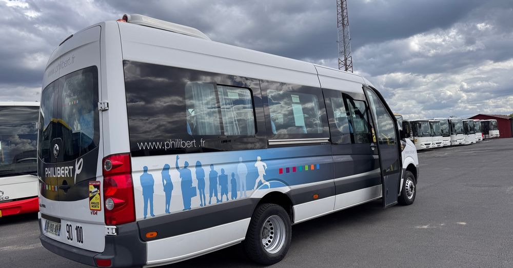 Volkswagen Crafter / KLIMATYZACJA / 23 miejsca / 128000km przebieg !!/ Cena:139000 zł netto - Minibusz, Kisbusz: 2 kép. Volkswagen Crafter / KLIMATYZACJA / 23 miejsca / 128000km przebieg !!/ Cena:139000 zł netto - Minibusz, Kisbusz: 2 kép.