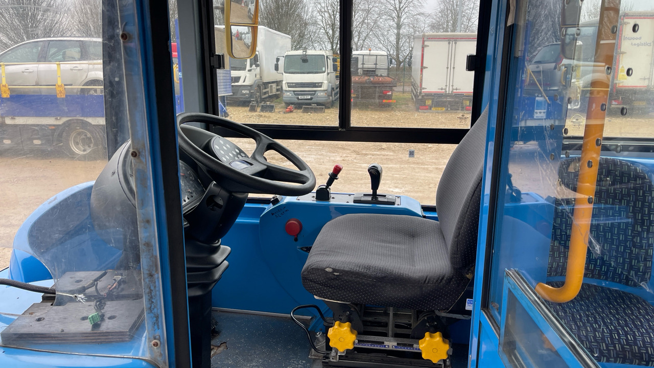 ALEXANDER DENNIS E200 - Városi busz: 5 kép. ALEXANDER DENNIS E200 - Városi busz: 5 kép.