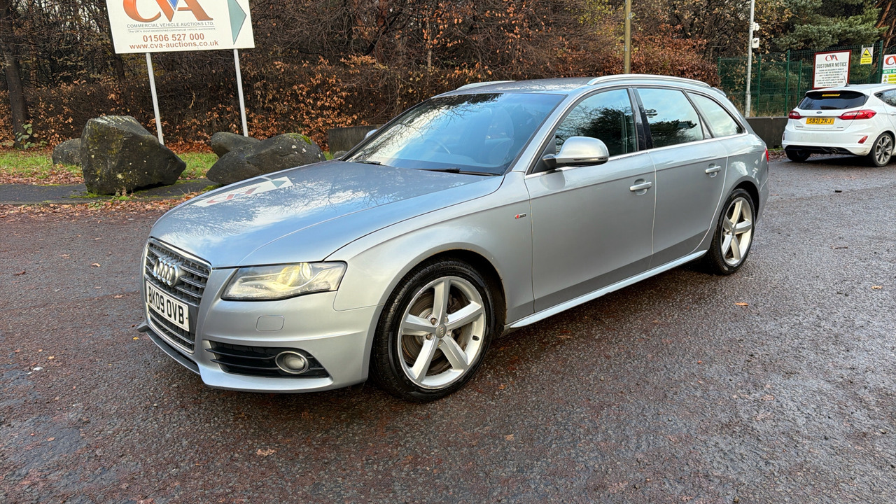 AUDI A4 2.0 TDI 143PS - Kombi: 2 kép. AUDI A4 2.0 TDI 143PS - Kombi: 2 kép.