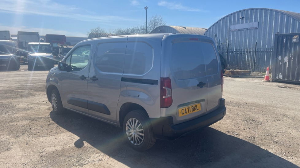 CITROEN BERLINGO 650 1.5 BLUEHDI 75PS ENTERPRISE PRO - Furgon: 4 kép. CITROEN BERLINGO 650 1.5 BLUEHDI 75PS ENTERPRISE PRO - Furgon: 4 kép.