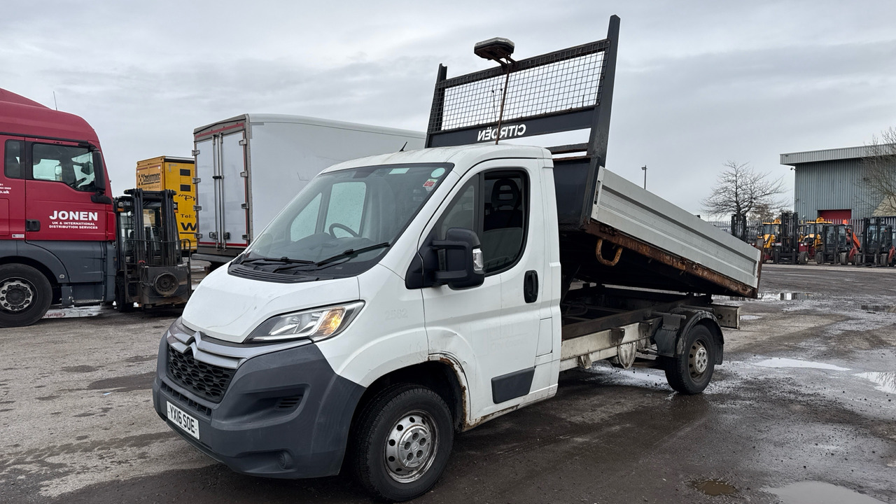 CITROEN RELAY 35 2.2 HDi 130ps - Billenőplatós kisteherautó: 2 kép. CITROEN RELAY 35 2.2 HDi 130ps - Billenőplatós kisteherautó: 2 kép.