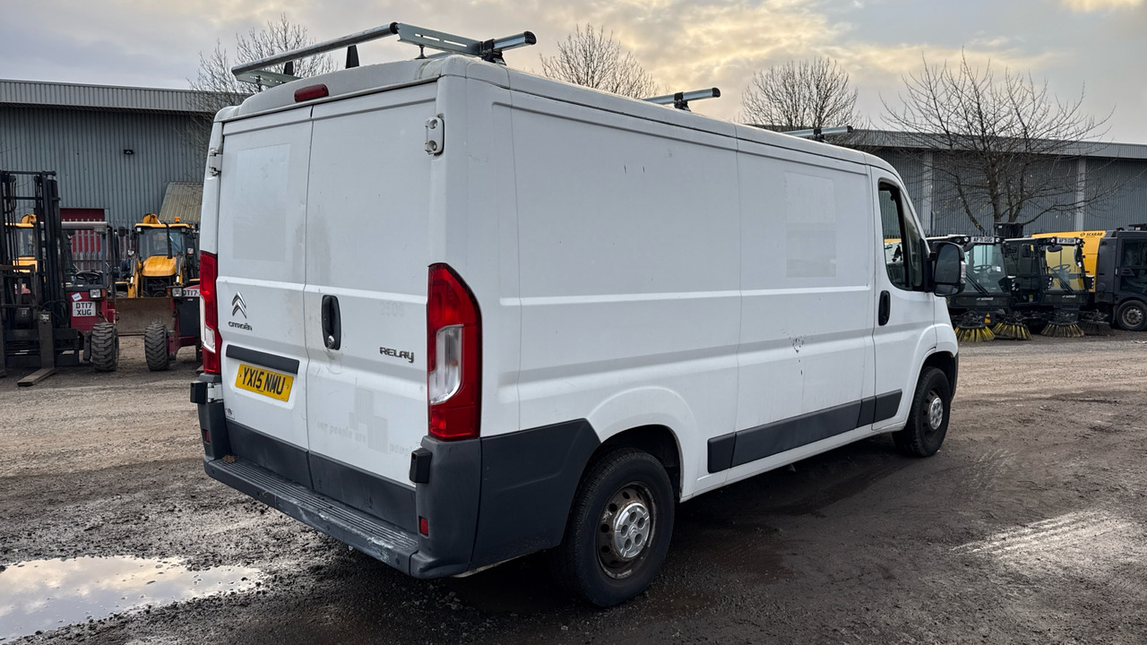 CITROEN RELAY 35 2.2 HDi H1 130ps - Furgon: 4 kép. CITROEN RELAY 35 2.2 HDi H1 130ps - Furgon: 4 kép.
