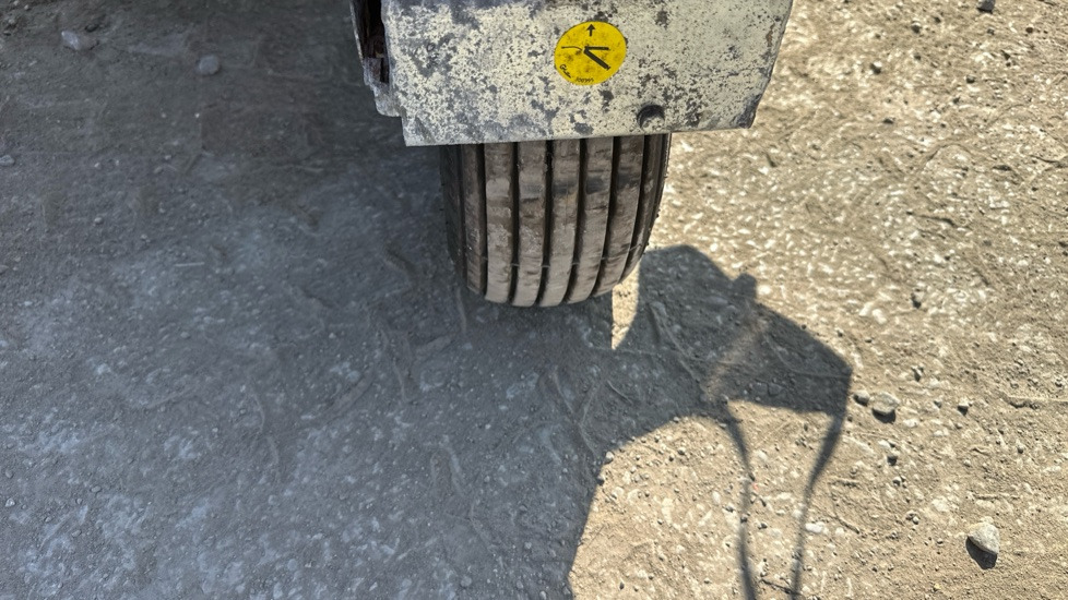 COLLECT 2411 WALK ALONG VAC, ELECTRIC, YEAR 2018 S/N: 193068433960 - Ipari porszívó: 5 kép. COLLECT 2411 WALK ALONG VAC, ELECTRIC, YEAR 2018 S/N: 193068433960 - Ipari porszívó: 5 kép.