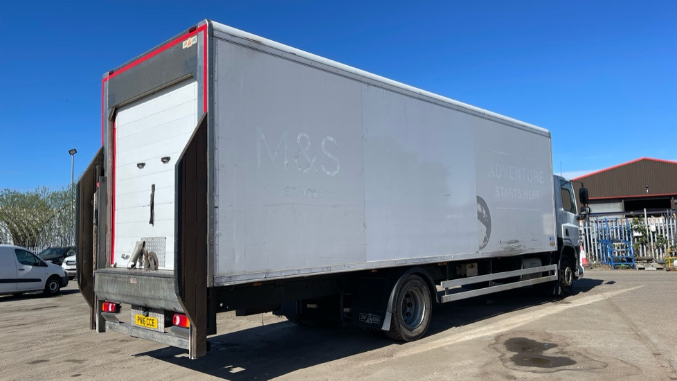 DAF CF 220 EURO 6 18 TONNE - Hűtős teherautó: 4 kép. DAF CF 220 EURO 6 18 TONNE - Hűtős teherautó: 4 kép.