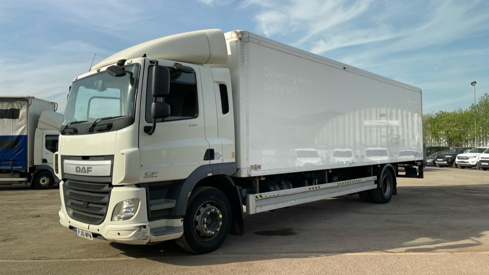 DAF CF 250 EURO 6 18 TONNE - Hűtős teherautó: 2 kép. DAF CF 250 EURO 6 18 TONNE - Hűtős teherautó: 2 kép.