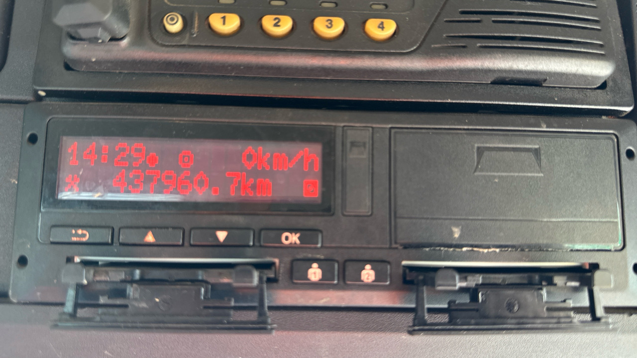 Billenőplatós teherautó DAF CF 400: 9 kép.