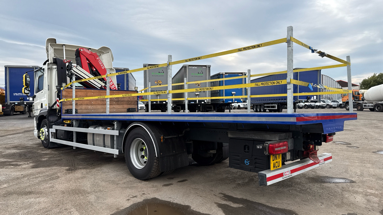 DAF CF 410 - Platós teherautó, Darus autó: 3 kép. DAF CF 410 - Platós teherautó, Darus autó: 3 kép.