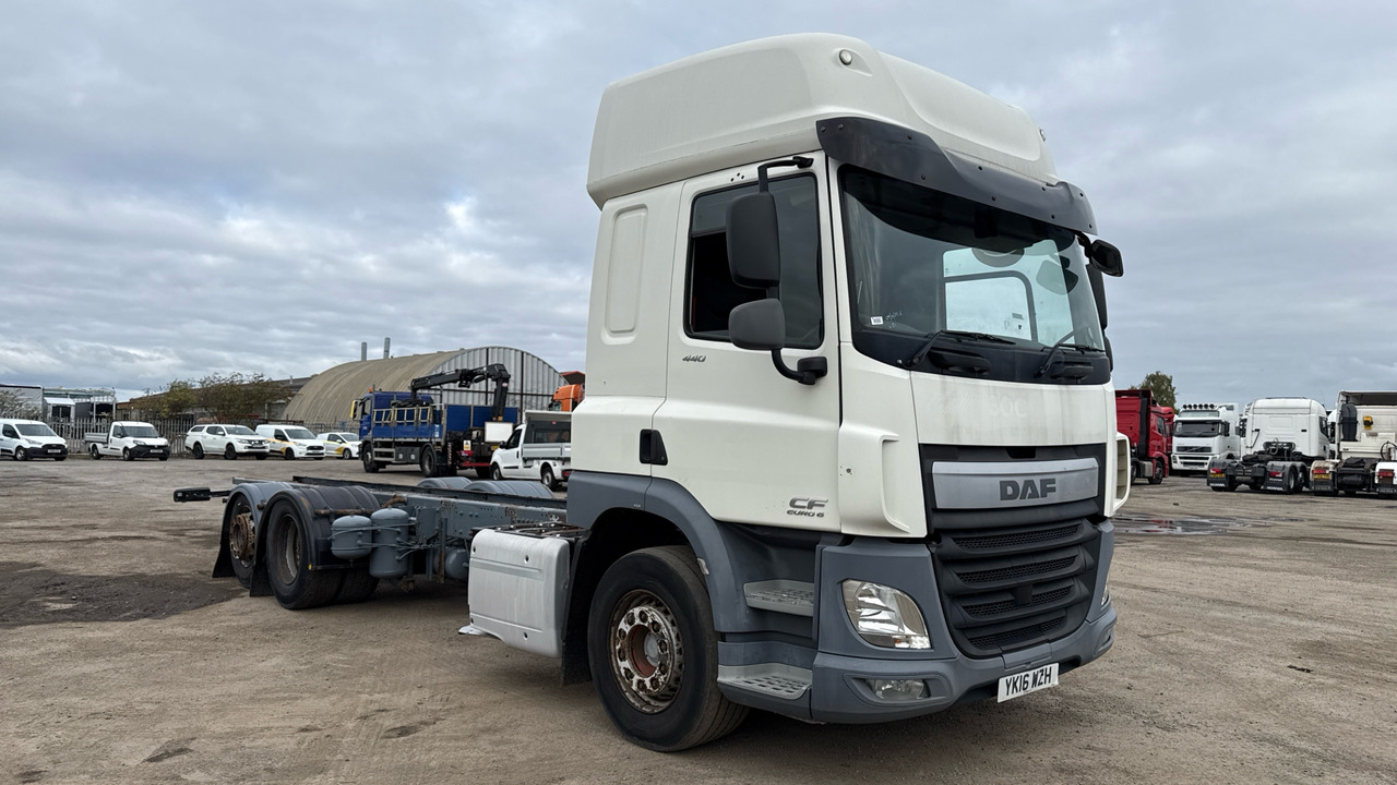 DAF CF 440 - Alvaz teherautó: 1 kép. DAF CF 440 - Alvaz teherautó: 1 kép.