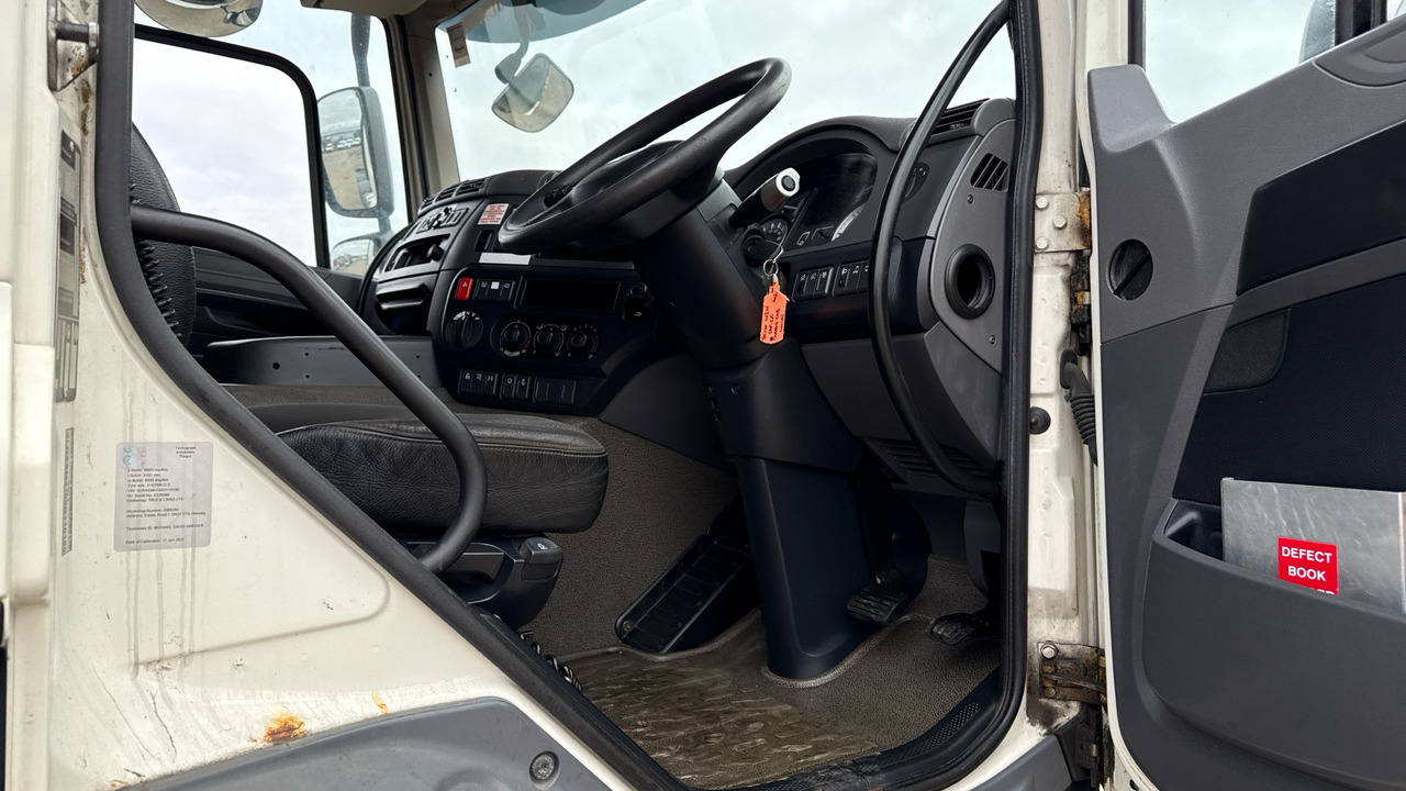 DAF CF 440 - Alvaz teherautó: 5 kép. DAF CF 440 - Alvaz teherautó: 5 kép.