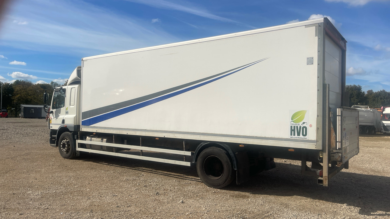 DAF CF 65.220 - Dobozos felépítményű teherautó: 3 kép. DAF CF 65.220 - Dobozos felépítményű teherautó: 3 kép.
