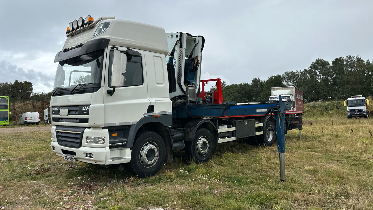 DAF CF 85 - Platós teherautó, Darus autó: 2 kép. DAF CF 85 - Platós teherautó, Darus autó: 2 kép.