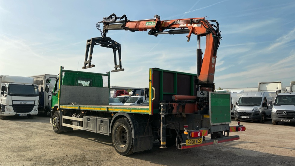 DAF LF 220 18 TONNE - Platós teherautó: 3 kép. DAF LF 220 18 TONNE - Platós teherautó: 3 kép.