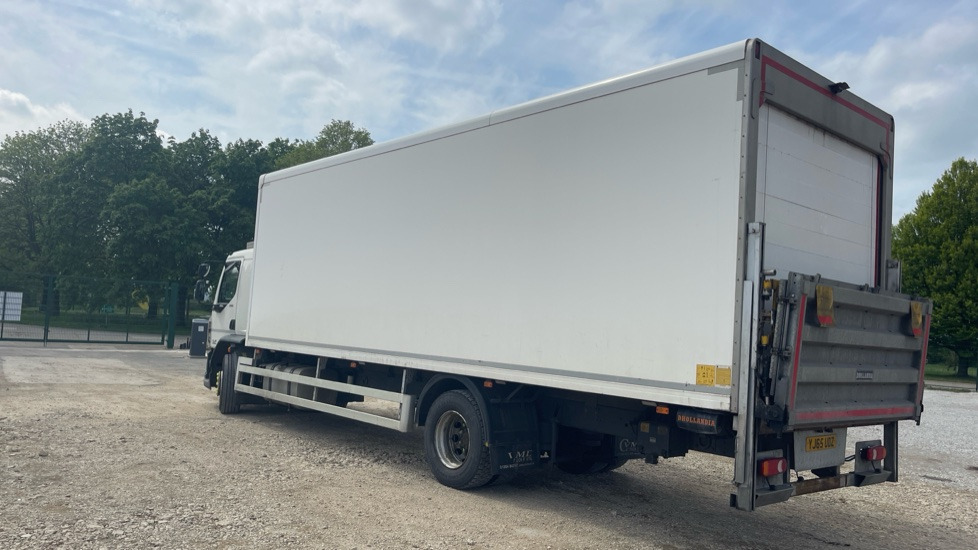 DAF LF 250 EURO 6 18 TONNE - Hűtős teherautó: 3 kép. DAF LF 250 EURO 6 18 TONNE - Hűtős teherautó: 3 kép.