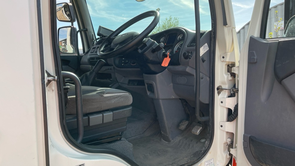 DAF LF 45.140 7.5 TONNE - Tartályos teherautó: 5 kép. DAF LF 45.140 7.5 TONNE - Tartályos teherautó: 5 kép.