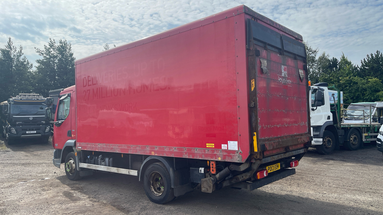 DAF LF 45.140 - Dobozos felépítményű teherautó: 3 kép. DAF LF 45.140 - Dobozos felépítményű teherautó: 3 kép.